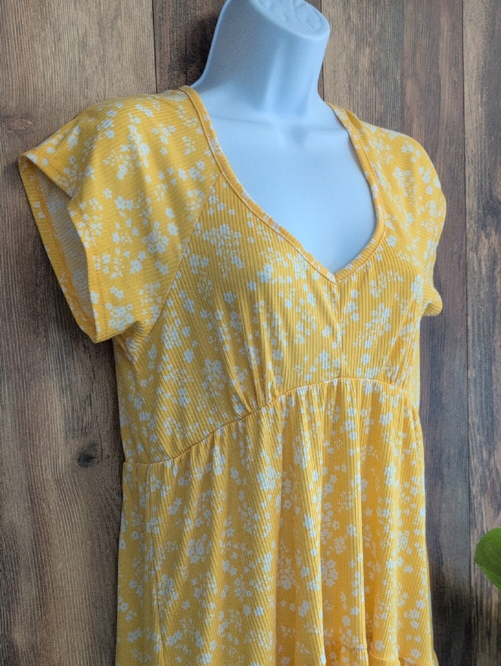 No Boundaries Yellow Floral Mini Dress L T202 - Picture 2 of 6
